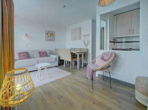 IMMOGROOM - 3 Rooms renovated - Pool - Terrace - Garden - Parking