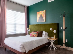 WanderJaunt -- Luxe East Austin Apartments