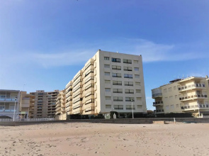 Renovated Apartment in a Beachfront Complex