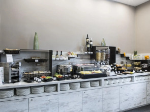 Отель The Guardian