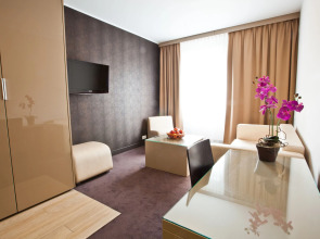 Platinum Apartments Aparthotel