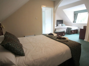 The Cnoc Hotel