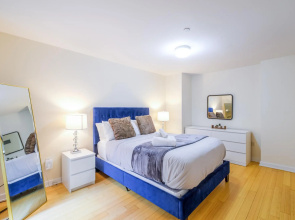Luxury 2BR + 100 Walkscore | Theatre District | Evonify