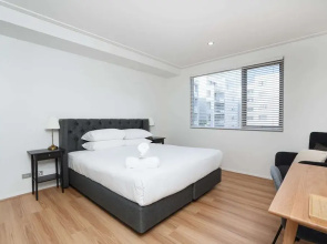 Modern 1-bed Unit With Pool Views and Balcony