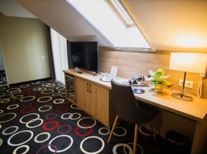 Garden Hotel Wellness Es Konferencia