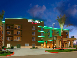 Courtyard by Marriott Victoria