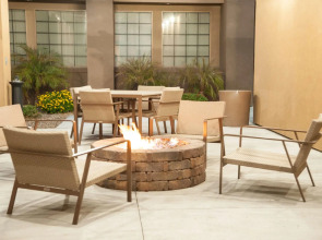 GreenTree Inn & Suites Phoenix Sky Harbor