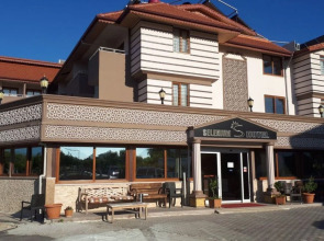 Selenium Hotel