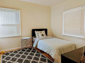 Convinient Location in Los Angeles