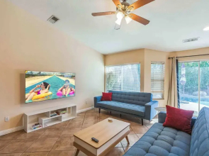 4BR-Retro Game Room-Theater-Pool & Spa