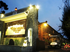 The Edelweiss Hideaway Villa Solo