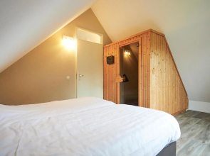 Amazing Home in Heinkenzand With Wifi and 3 Bedrooms