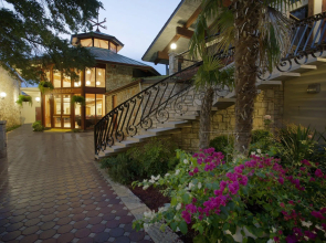 The Inn Of The Hills