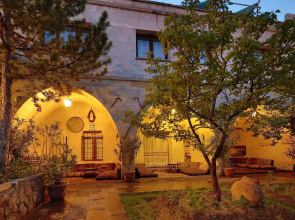 Cave Hotel Saksagan