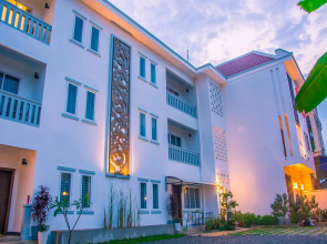 Monysunita Angkor Home