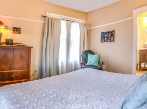 Redtail Suites~'red' Mccall Suite~tesla Station