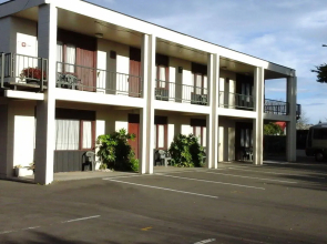 Elmore Lodge Motel