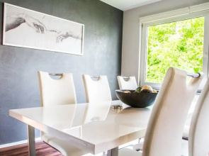 Wagner Stays - Luxus Suite Modern Apartment in a Restorative Little Town