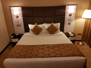 Отель The Park Hotel Formerly Al Jawhara Gardens