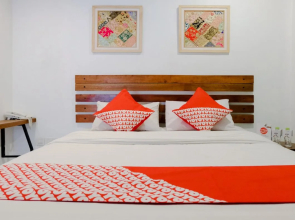 OYO 626 Augustina Home