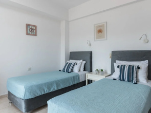 Dora Pool Studios by Konnect, 150m from the Beach
