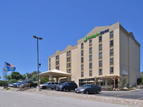 Holiday Inn Express Omaha West - 90th St