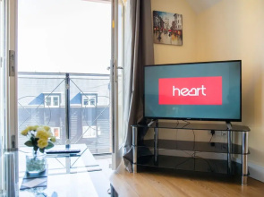 Velvet 1-bedroom Penthouse, Clockhouse, Hoddesdon