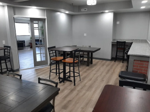 America's Best Inn & Suites