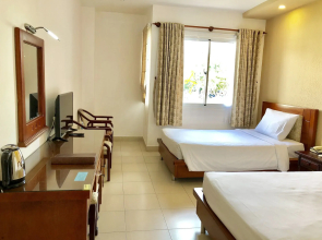 Sunny Hotel