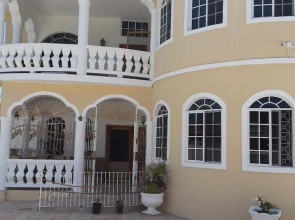 Dela de-Rose Guest House negril Jamaica