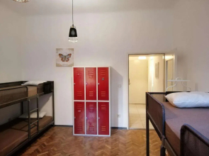 Max Out Apartment