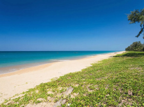 Phuket Sirinapha Resort