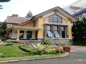 Villa Kota Bunga Lavender