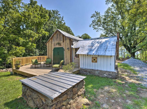 Charming Cottage < 10 Mi to Wineries & Skiing!