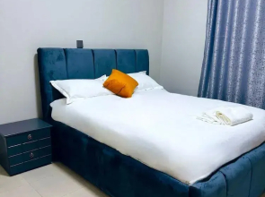 1 Bed-uganda-2people-wifi-closetocity-parking