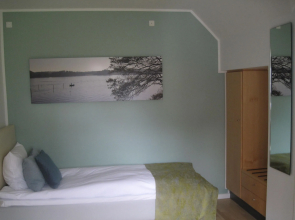 Sixtus Sinatur Hotel og Konference