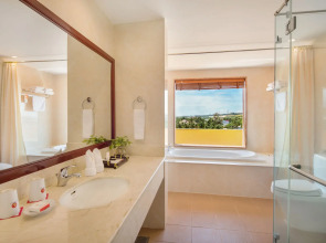 Sunny Beach Resort and Spa