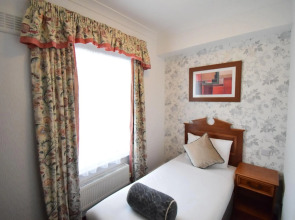 Pembridge Palace Hotel