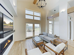 New Listing! Calistoga New-Build W/ Hot Tub Home