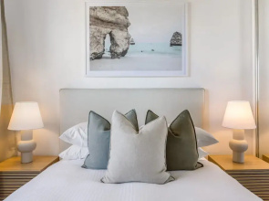2-bed Near Beach With BBQ & Stunning Ocean Views