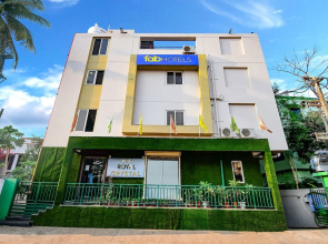 Fabhotel Royal Crystal