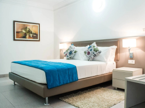 Conciergerie Hotel White House