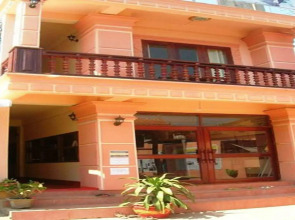 Popular View Guesthouse