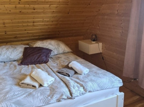 Holiday Home With Sauna, Jacuzzi, Private Pond