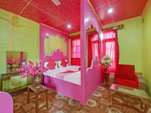 Amina Group Of Houseboats