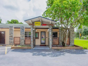 OYO Budget Inn Bartow