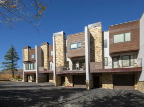 Capstone 5 4 Bedroom Townhouse