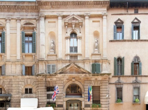 Accademia Hotel