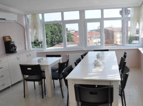 Huxley Hotel Old City