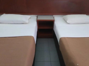OYO 90739 Dung Fang Hotel